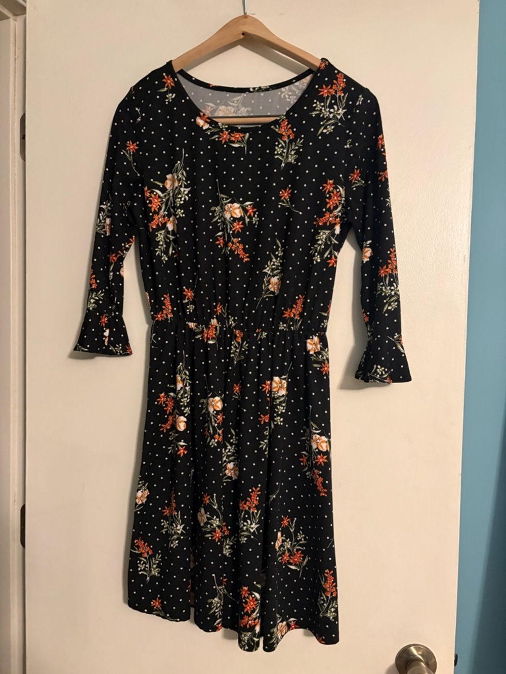 Black Floral Polka Dot Women's Dress - Elegant Short Sleeve Fit